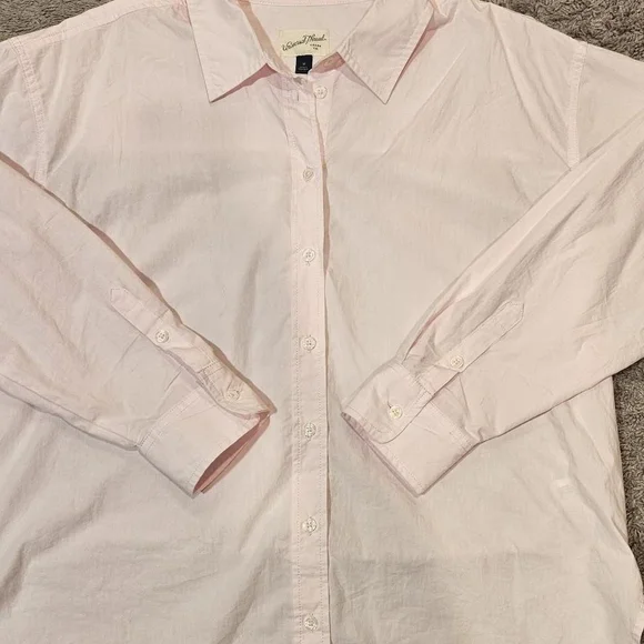 Universal Thread Women's Light Pink Button Down Shirt - Picture 4 of 7